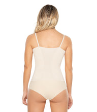 Cargar imagen en el visor de la galería, 1589 Ann Chery Camisilla Control Prehormada