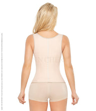 Cargar imagen en el visor de la galería, 2027 Ann Chery Chaleco Látex