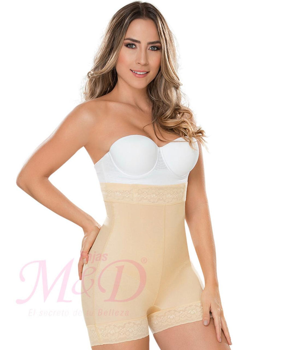 SXA0216 MYD Short extracorto con talle extra alto