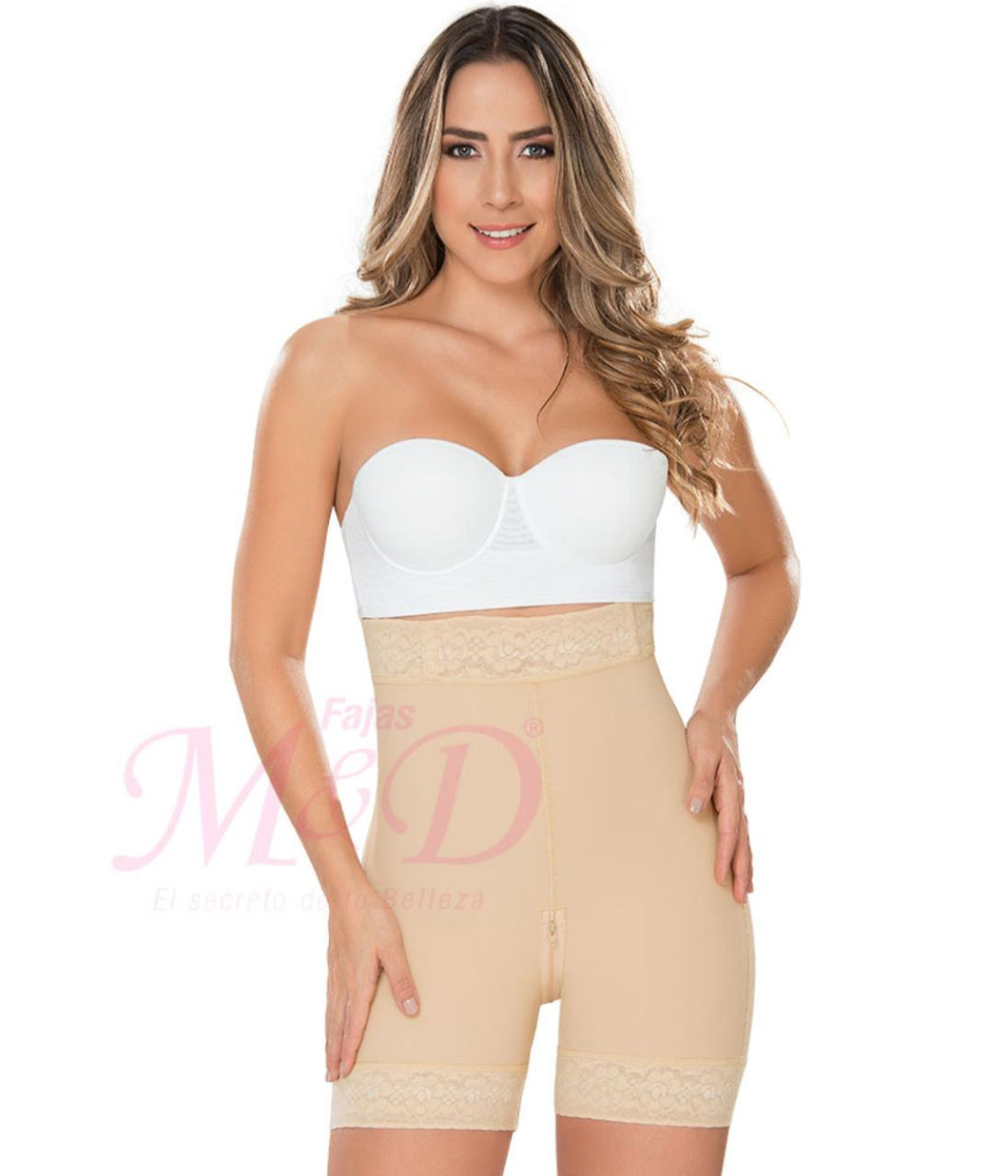 SXA0327 MYD Short corto con talle extra alto